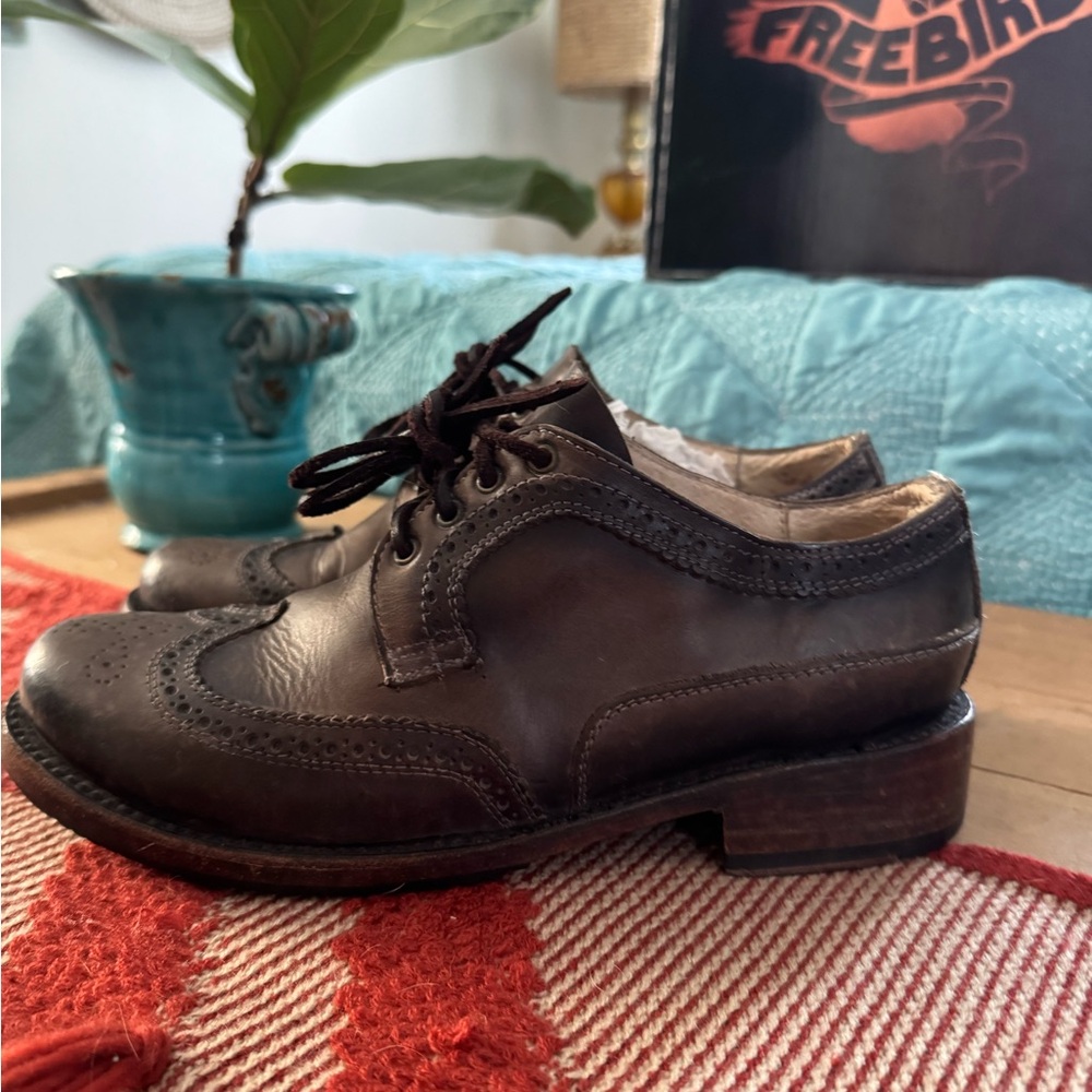 SOLD!! Freebird by Steven olive Crator size 9 EUC